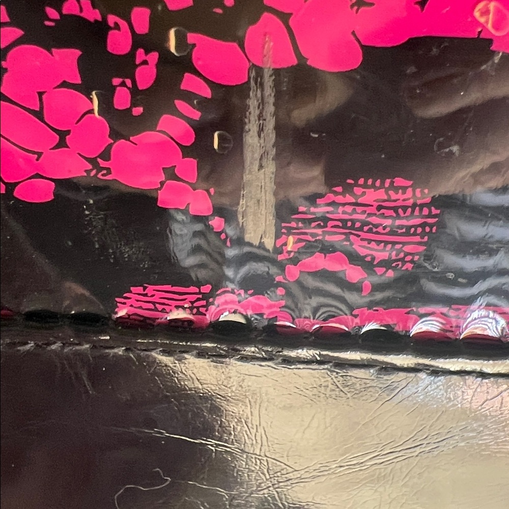 Betsey Johnson Betseyville Pink and Black patent leather Floral 20” suitcase. - Picture 11 of 11